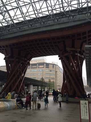 先日、北陸新幹線が開通した金沢へ観光に行
